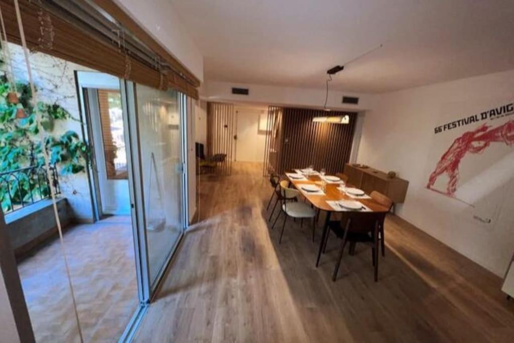 Aux Marches Du Palais - Ac Clim - Spacieux - Terrasse - Wifi Αβινιόν Εξωτερικό φωτογραφία